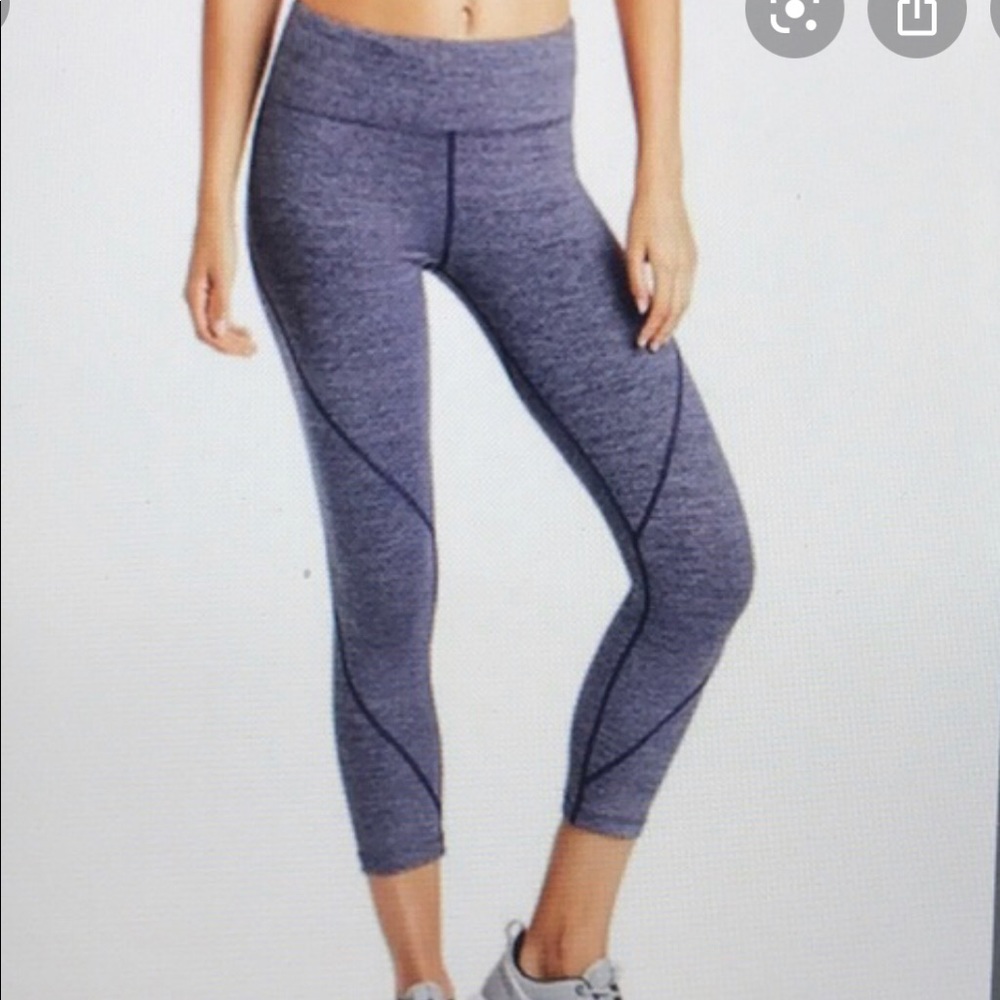 Lorna Jane Cropped leggings